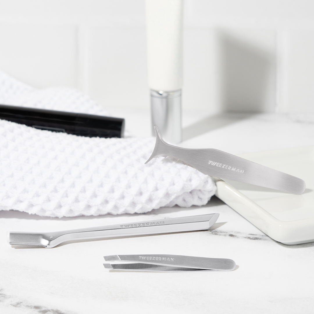 stainless steel wide grip lash applicator, brow razor and tweezer